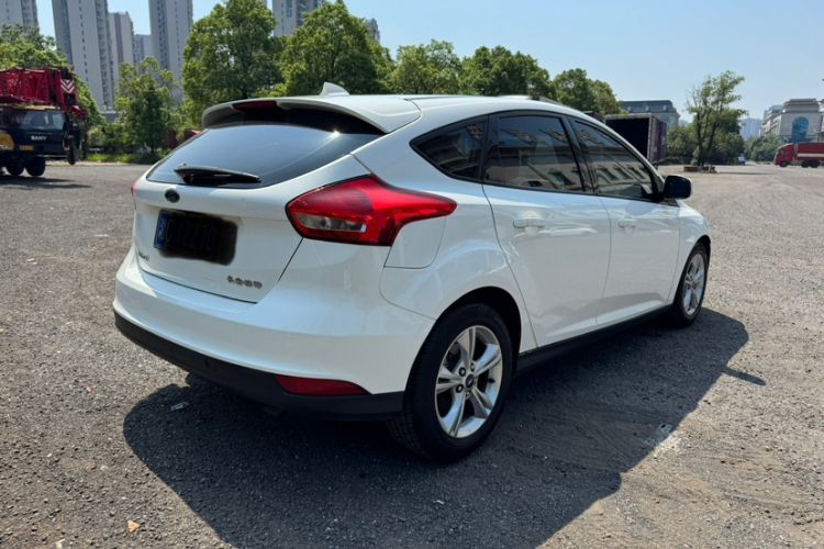 Used Ford Focus 2017 Hatchback 1.6L Automatic Comfort Plus SmartDrive Edition Exterior 5
