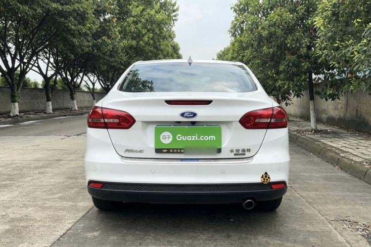 Used Ford Focus 2017 Sedan EcoBoost 180 Automatic Elite Model Exterior 5