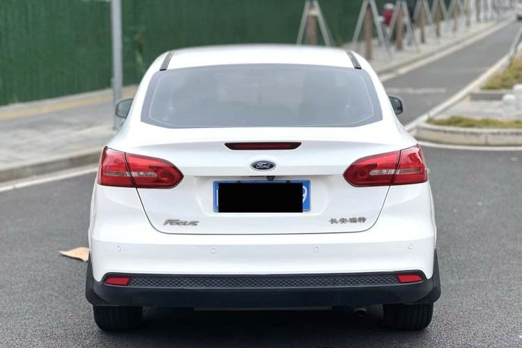 Used Ford Focus 2017 Sedan 1.6L Automatic Comfort Plus SmartDrive Edition Exterior 5