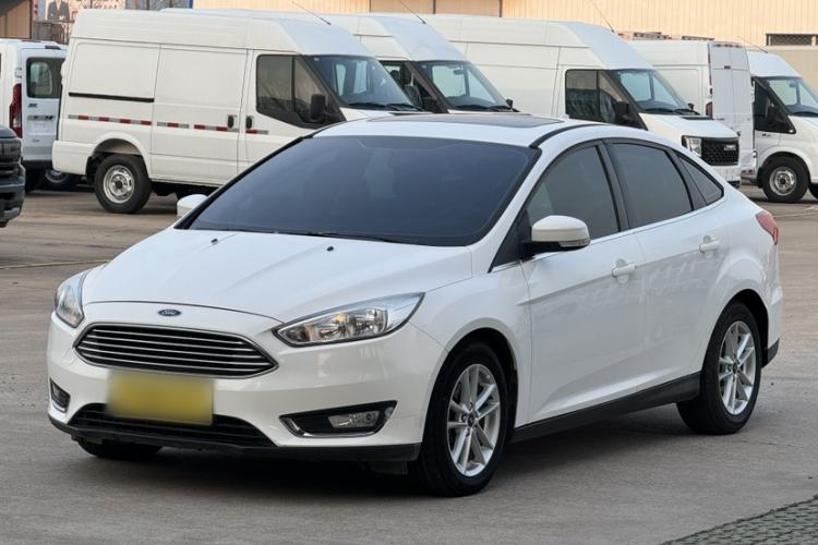 Used Ford Focus 2017 Sedan EcoBoost 180 Automatic Elite Model Exterior 5