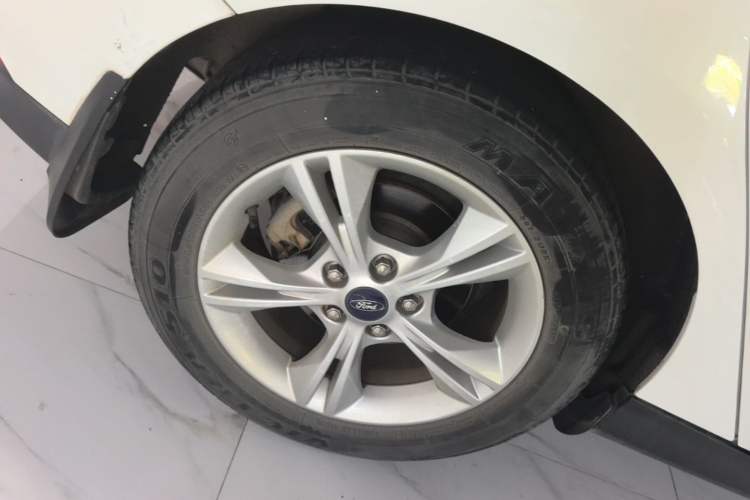 Used Ford Focus 2017 Hatchback 1.6L Automatic Comfort Plus SmartDrive Edition Exterior 5