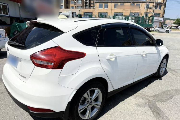 Used Ford Focus 2017 Hatchback 1.6L Manual Comfort Plus SmartDrive Edition Exterior 5