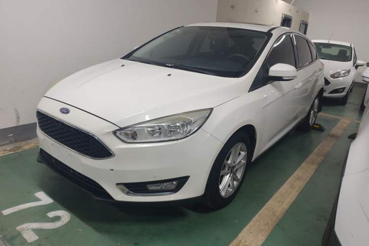 Used Ford Focus 2017 Hatchback 1.6L Automatic Fashion Edition Smart Drive Version Exterior 5
