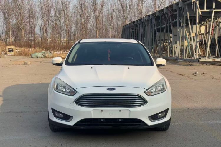 Used Ford Focus 2017 Sedan 1.6L Automatic Fashion Edition Smart Drive Version Exterior 5