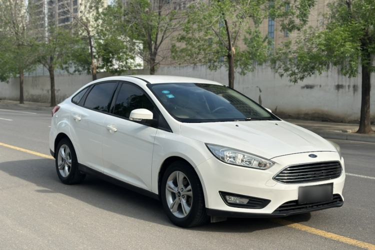Used Ford Focus 2017 Sedan 1.6L Automatic Comfort Plus SmartDrive Edition Exterior 6