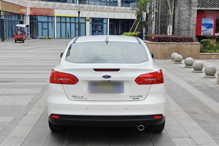 Used Ford Focus 2017 Sedan EcoBoost 180 Automatic Flagship Model Exterior 6