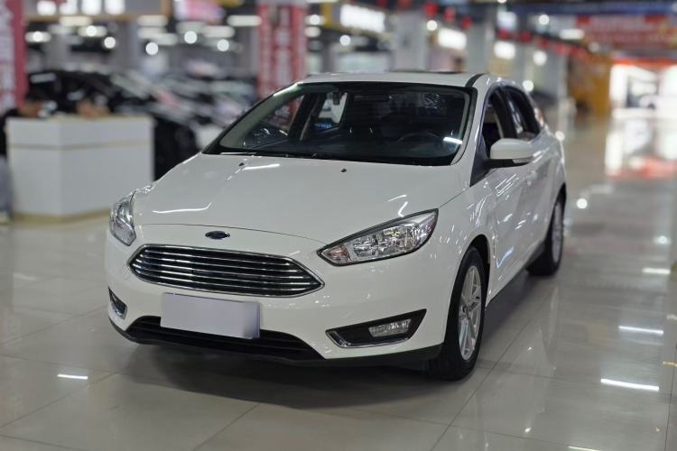 Used Ford Focus 2017 Sedan 1.6L Automatic Fashion Edition Smart Drive Version Exterior 7
