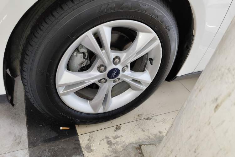 Used Ford Focus 2017 Hatchback 1.6L Automatic Comfort Plus SmartDrive Edition Exterior 7