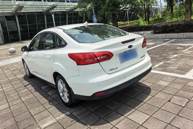 Used Ford Focus 2017 Sedan 1.6L Automatic Fashion Edition Smart Drive Version Exterior 8