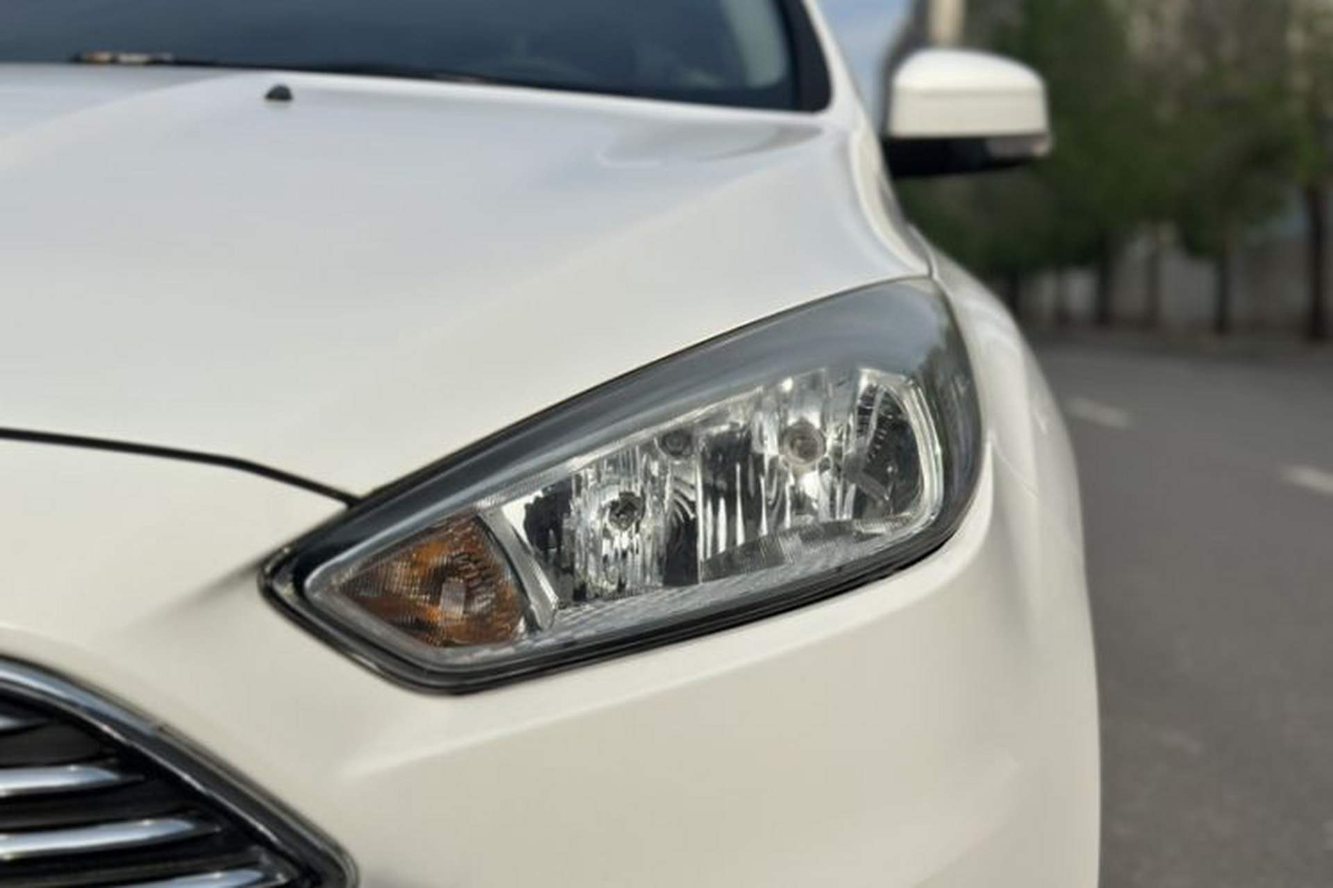 Used Ford Focus 2017 Sedan 1.6L Automatic Comfort Plus SmartDrive Edition Exterior 8
