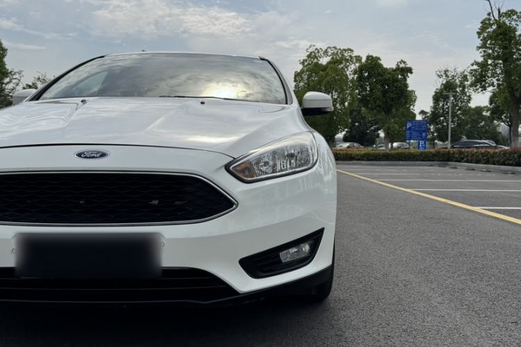 Used Ford Focus 2017 Hatchback 1.6L Automatic Comfort Plus SmartDrive Edition Exterior 9