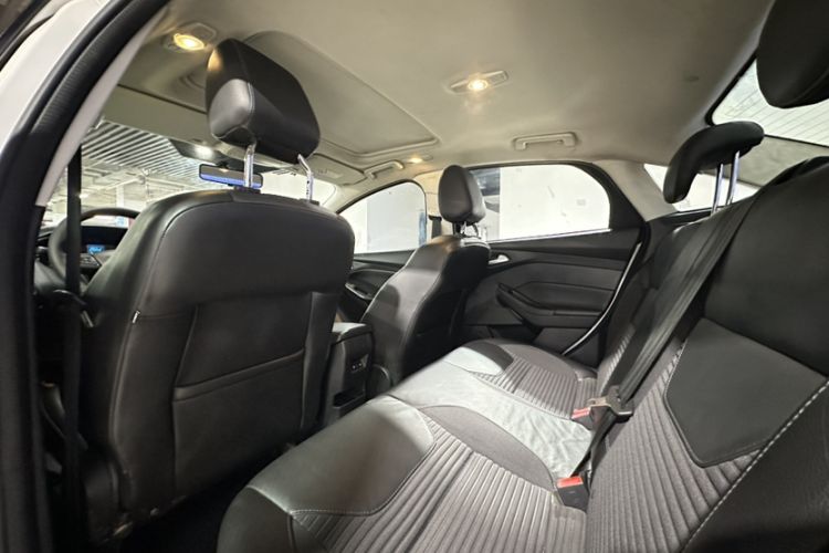 Used Ford Focus 2017 Sedan 1.6L Automatic Fashion Edition Smart Drive Version Exterior 9