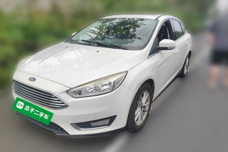 Used Ford Focus 2017 Sedan EcoBoost 180 Automatic Elite Model Guazi used car, China used car export, Used car for sale, Used cars, Cheapest cars for sale