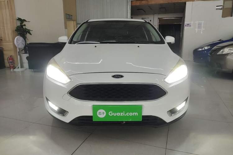 Used Ford Focus 2017 Hatchback EcoBoost 125 Automatic - Ultra-Powerful Style Edition with Smart Drive Features Front
