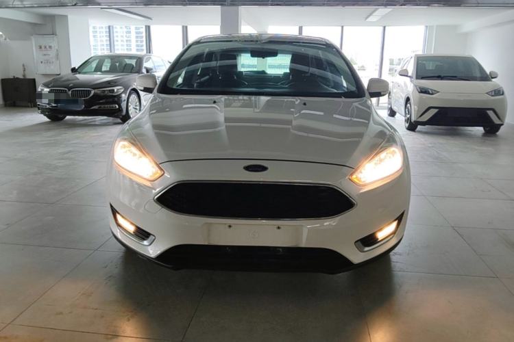 Used Ford Focus 2017 Hatchback EcoBoost 125 Automatic - Ultra-Powerful Style Edition with Smart Drive Features Front