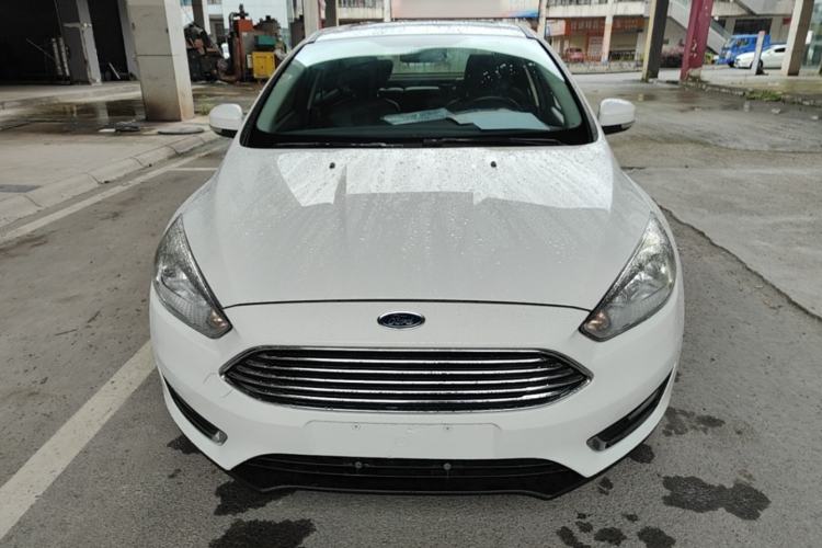 Used Ford Focus 2017 Sedan 1.6L Manual Fashion Edition Smart Drive Version Front