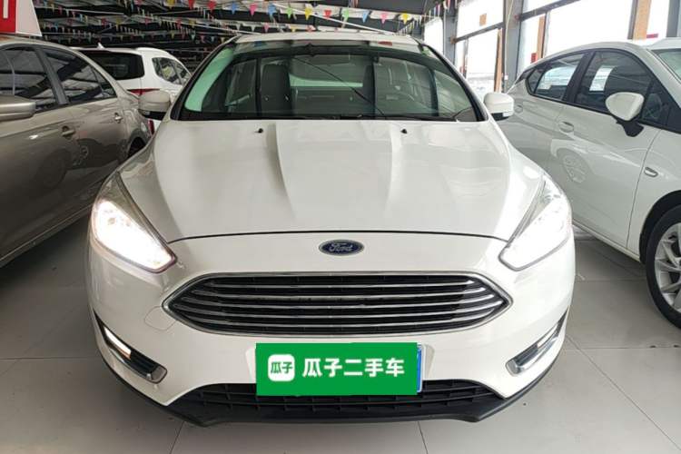 Used Ford Focus 2017 Sedan 1.6L Manual Fashion Edition Smart Drive Version Front
