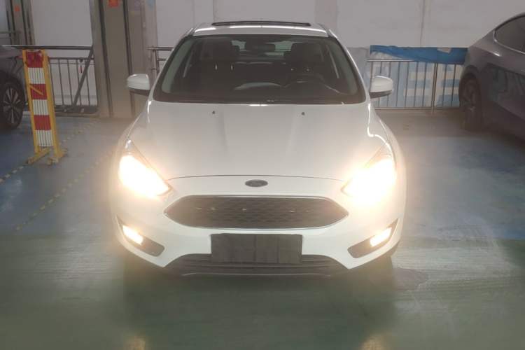 Used Ford Focus 2017 Hatchback 1.6L Automatic Fashion Edition Smart Drive Version Front