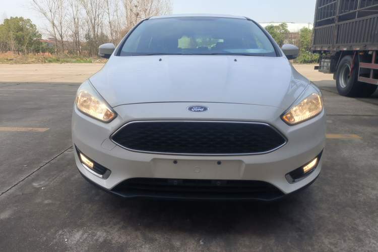 Used Ford Focus 2017 Hatchback 1.6L Automatic Fashion Edition Smart Drive Version Front