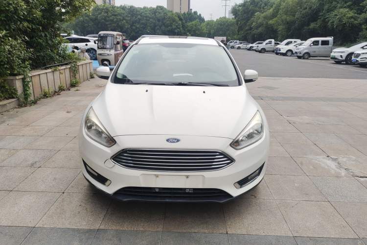 Used Ford Focus 2017 Sedan 1.6L Automatic Fashion Edition Smart Drive Version Front