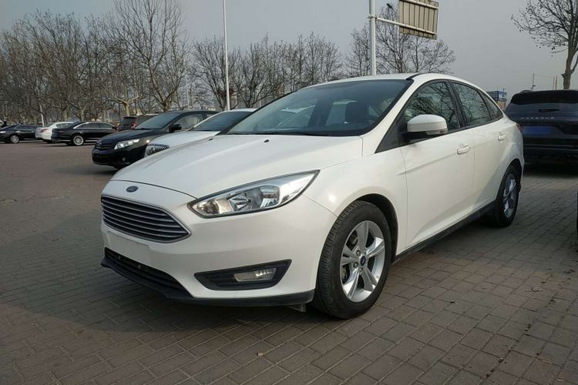 Used Ford Focus 2017 Sedan 1.6L Manual Comfort Plus SmartDrive Edition Front Left 45 Deg