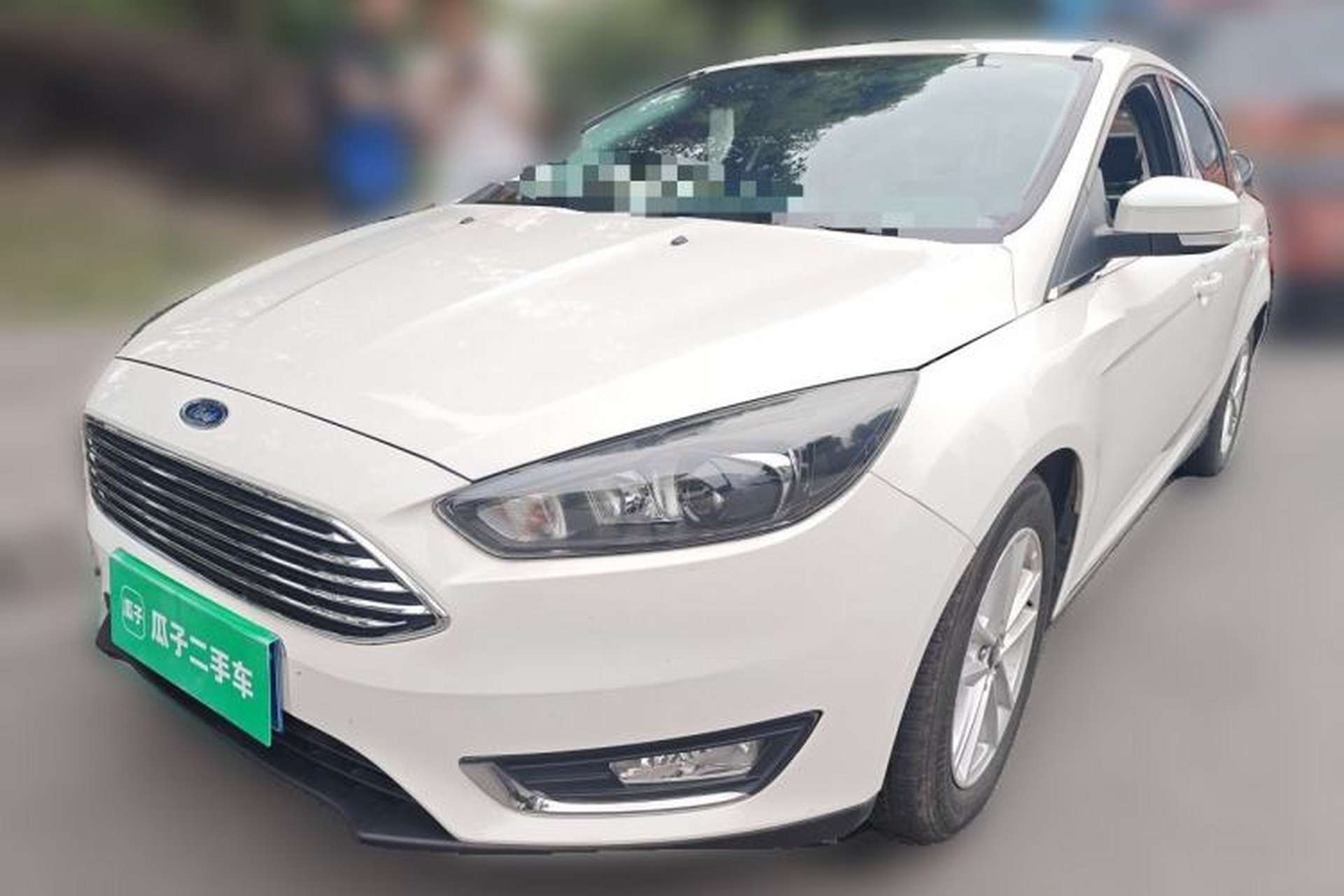 Used Ford Focus 2017 Sedan EcoBoost 125 Manual – Ultra-Style Edition with SmartDrive Features Front Left 45 Deg