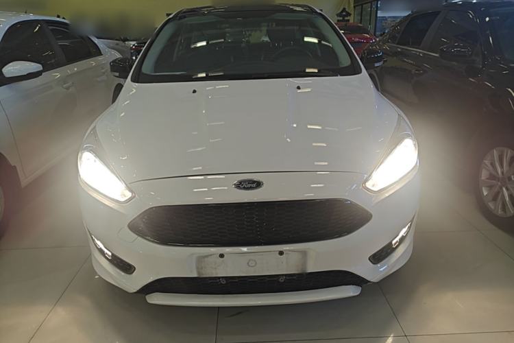 Used Ford Focus 2017 1.5T CTCC White and Black Limited Edition Front