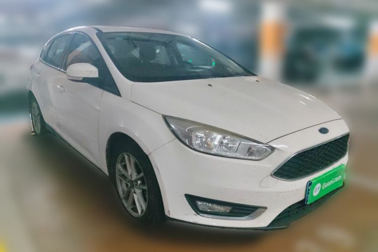 Used Ford Focus 2017 Hatchback EcoBoost 125 Automatic - Ultra-Powerful Style Edition with Smart Drive Features Front Right 45 Deg
