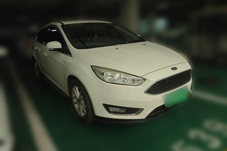 Used Ford Focus 2017 Hatchback EcoBoost 180 Automatic Elite Model Front Right 45 Deg