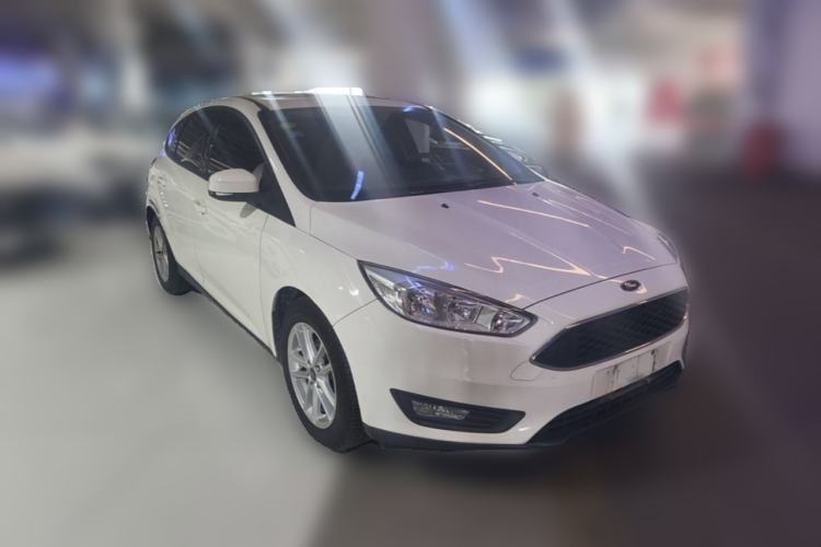 Used Ford Focus 2017 Hatchback 1.6L Automatic Fashion Edition Smart Drive Version Front Right 45 Deg