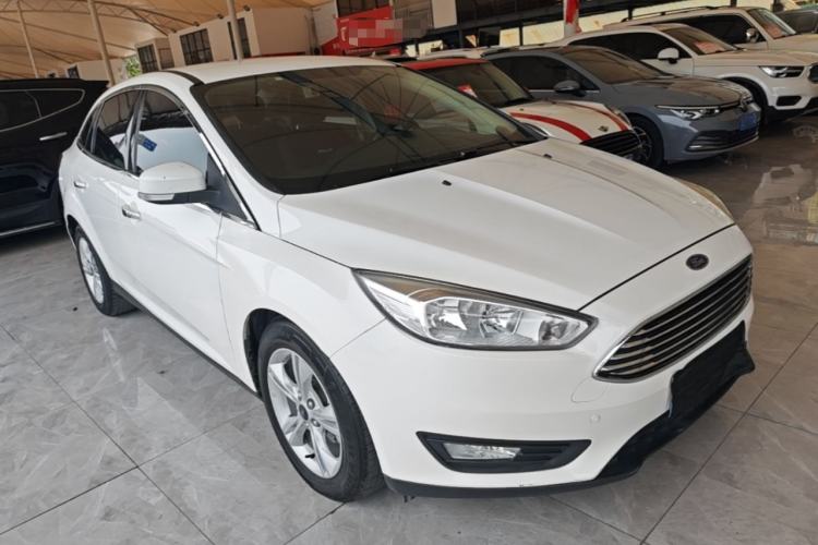 Used Ford Focus 2017 Sedan 1.6L Automatic Comfort Plus SmartDrive Edition Front Right 45 Deg