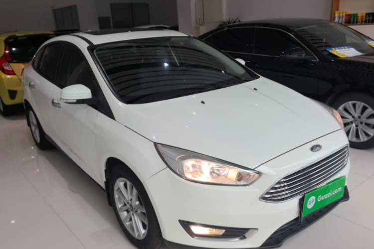 Used Ford Focus 2017 Sedan 1.6L Automatic Fashion Edition Smart Drive Version Front Right 45 Deg