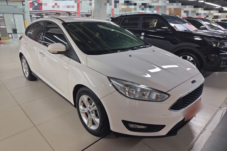 Used Ford Focus 2017 Hatchback 1.6L Automatic Comfort Plus SmartDrive Edition Front Right 45 Deg