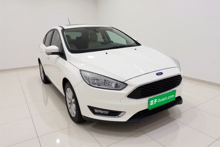 Used Ford Focus 2017 Hatchback 1.6L Automatic Fashion Edition Smart Drive Version Front Right 45 Deg