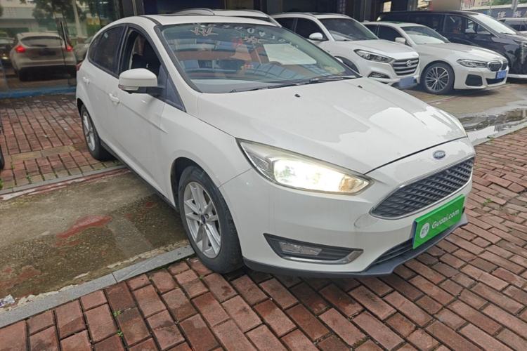 Used Ford Focus 2017 Hatchback 1.6L Automatic Fashion Edition Smart Drive Version Front Right 45 Deg