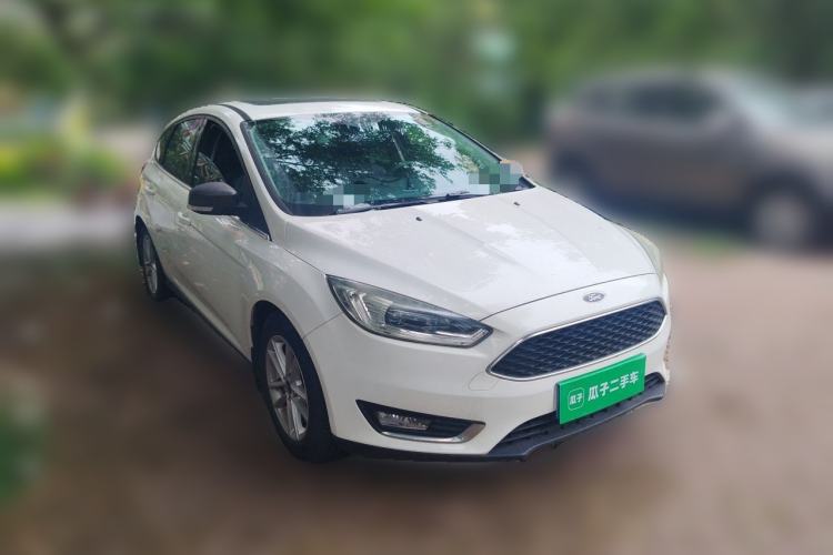 Used Ford Focus 2017 Hatchback EcoBoost 180 Automatic Elite Model Front Right 45 Deg