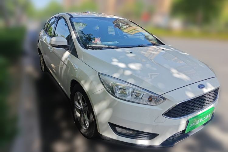 Used Ford Focus 2017 Hatchback 1.6L Automatic Comfort Plus SmartDrive Edition Front Right 45 Deg