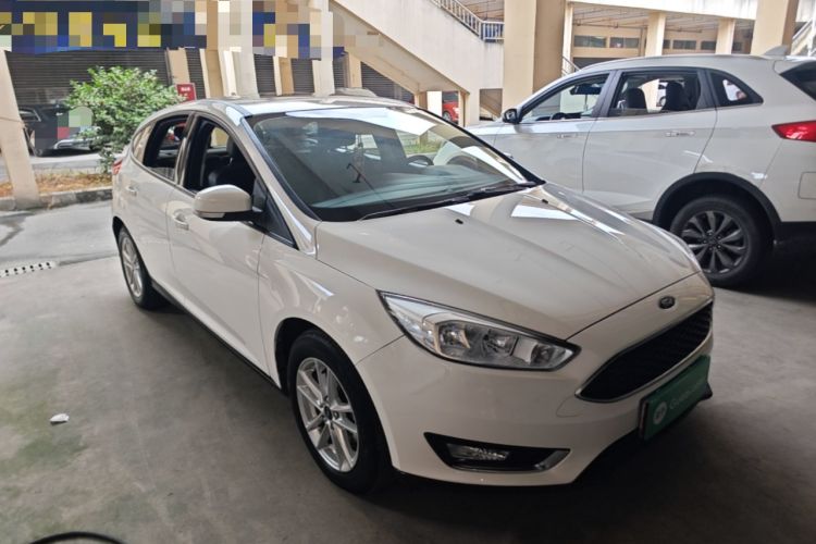Used Ford Focus 2017 Hatchback 1.6L Automatic Fashion Edition Smart Drive Version Front Right 45 Deg