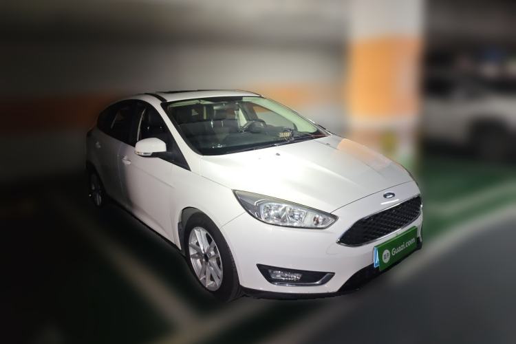 Used Ford Focus 2017 Hatchback 1.6L Manual Fashion Edition SmartDrive Version Front Right 45 Deg