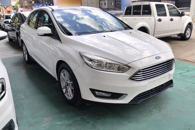 Used Ford Focus 2017 Sedan EcoBoost 180 Automatic Elite Model Front Right 45 Deg