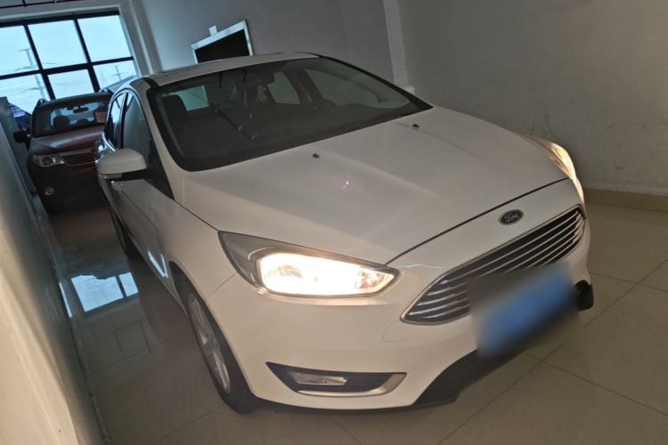 Used Ford Focus 2017 Sedan 1.6L Automatic Fashion Edition Smart Drive Version Front Right 45 Deg