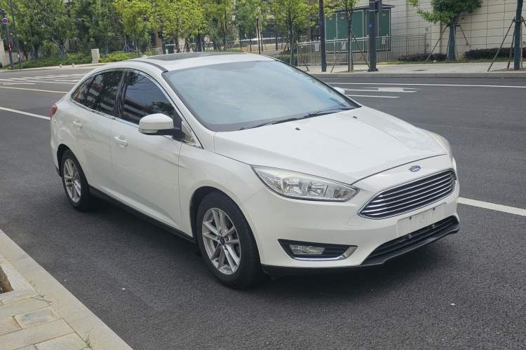 Used Ford Focus 2017 Sedan 1.6L Automatic Fashion Edition Smart Drive Version Front Right 45 Deg
