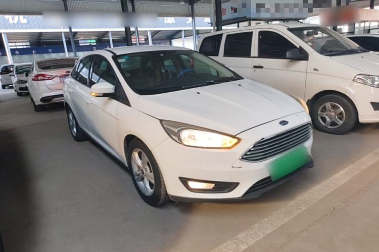 Used Ford Focus 2017 Sedan 1.6L Automatic Comfort Plus SmartDrive Edition Front Right 45 Deg