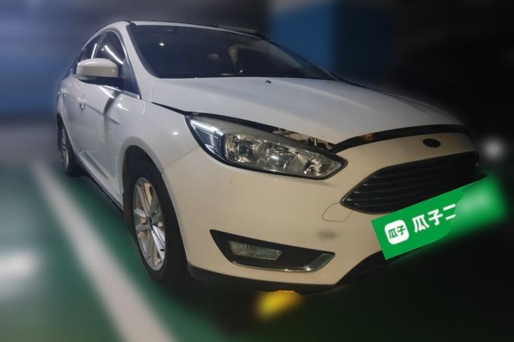 Used Ford Focus 2017 Sedan EcoBoost 180 Automatic Elite Model Front Right 45 Deg
