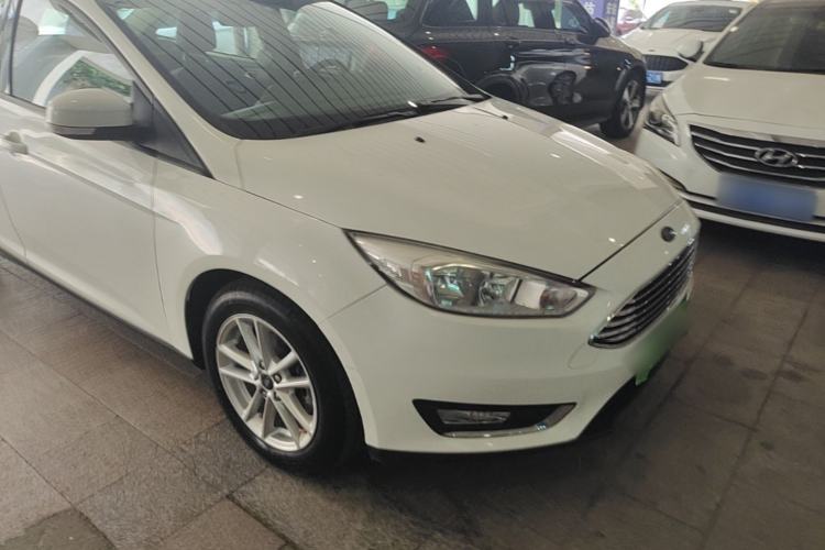 Used Ford Focus 2017 Sedan 1.6L Automatic Fashion Edition Smart Drive Version Front Right 45 Deg