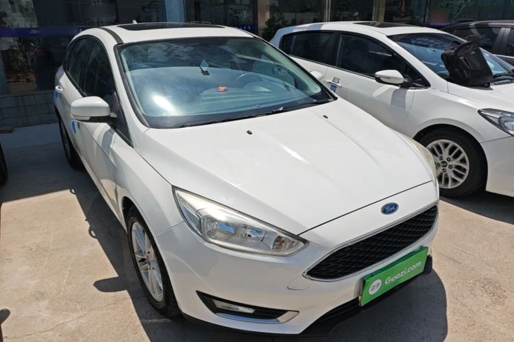 Used Ford Focus 2017 Hatchback 1.6L Automatic Fashion Edition Smart Drive Version Front Right 45 Deg
