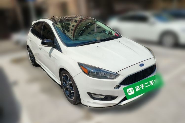Used Ford Focus 2017 1.5T CTCC White and Black Limited Edition Front Right 45 Deg