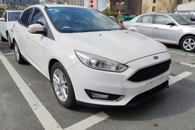 Used Ford Focus 2017 Hatchback 1.6L Automatic Fashion Edition Smart Drive Version Front Right 45 Deg