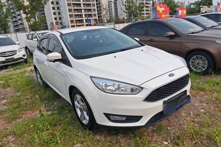Used Ford Focus 2017 Hatchback 1.6L Automatic Comfort Plus SmartDrive Edition Front Right 45 Deg