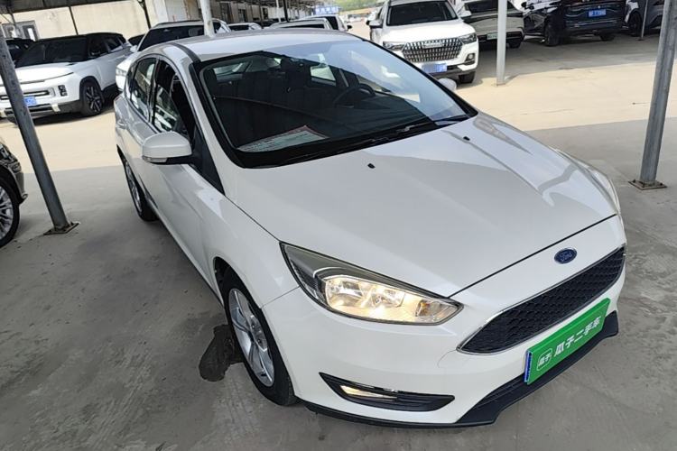 Used Ford Focus 2017 Hatchback 1.6L Automatic Comfort Plus SmartDrive Edition Front Right 45 Deg
